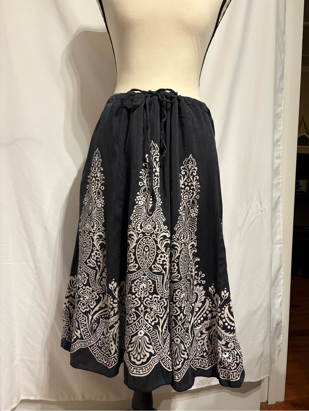 White House Black Market Black Silk Midi Skirt with Cream Paisley Print